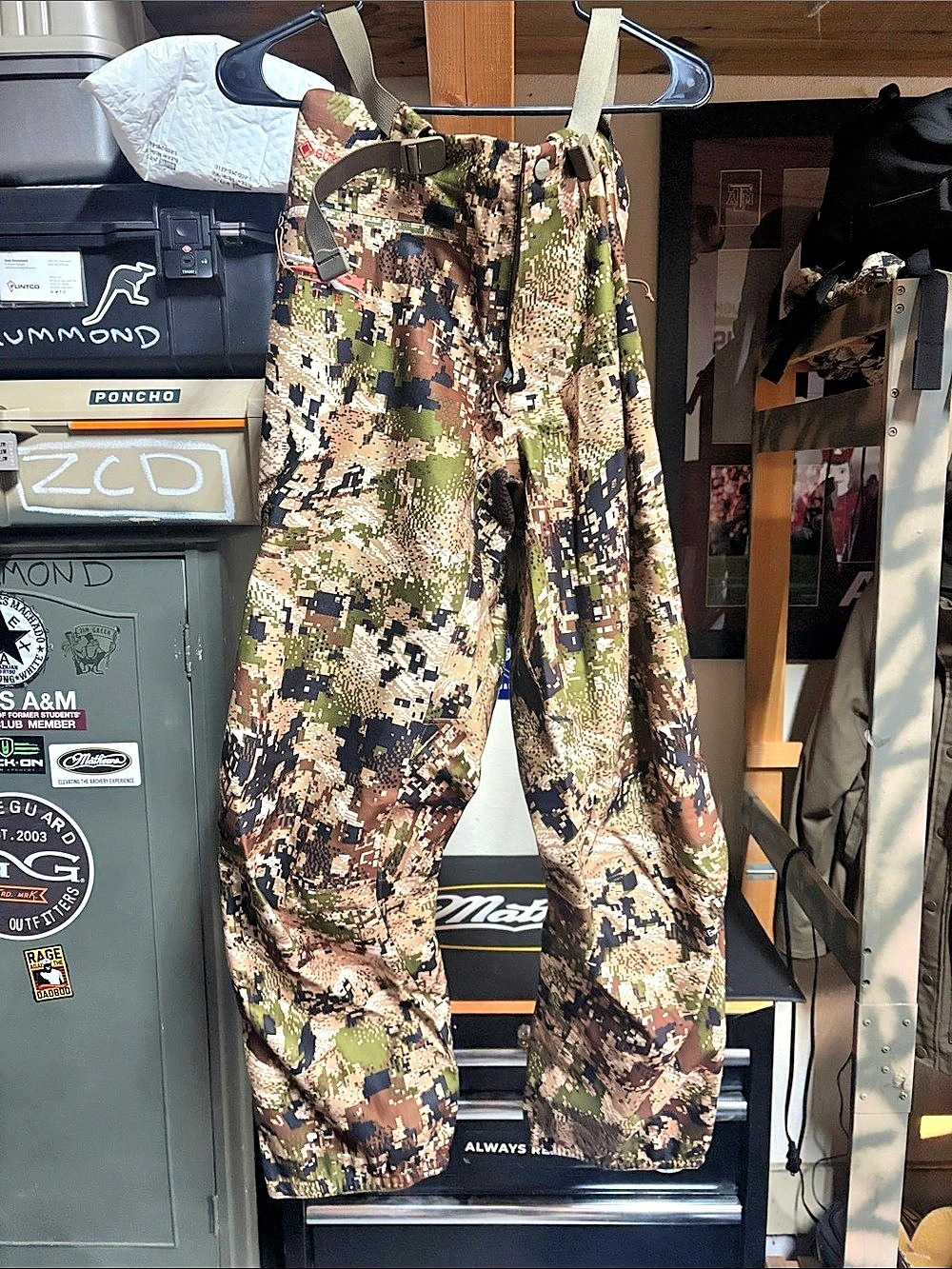 Sitka Gear Thunderhead Cargo Pants in Brown & Green